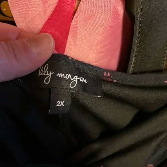 Dress, mid length - Picture 2 of 2